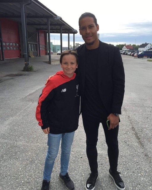 Van Dijk and fan