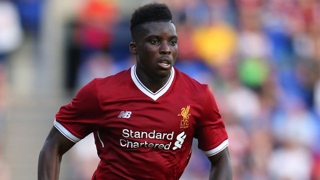 Liverpool starlet hospitalised with suspected dislocated shoulder