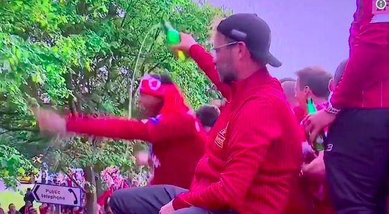 (Video) Klopp causally baptises Brewster with beer