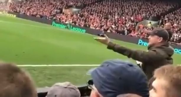 (Video) Wijnaldum laughs after Liverpool fan blows him a kiss