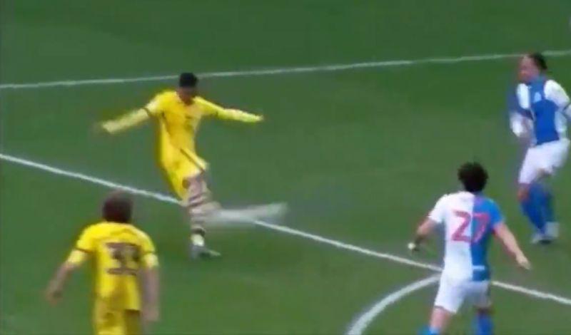(Video) Brewster bags beautiful half-volley for Swansea to make it 4 goals in 9 games