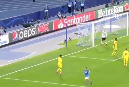 (Video) Ter Stegen screams at Semedo to avoid the corner taken quickly and Liverpool fans are in hysterics