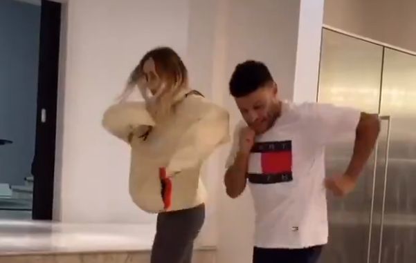 (Video) Ox and Perrie ‘doing self-isolation the right way’ in adorable clip