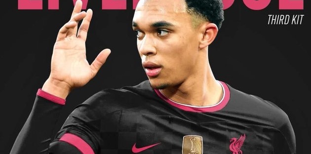(Image) LFC x Nike 2020/21 alternative kit looks even better with Trent in it