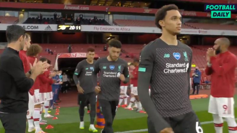 (Video) Ox does superstitious hop as he enters Emirates to a Guard of Honour