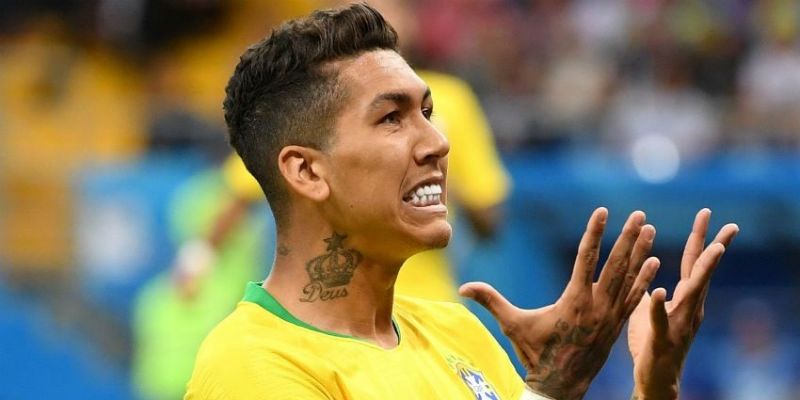 (Video) How Firmino got on as Cavani was shown a straight red card in Uruguay v. Brazil
