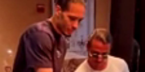 (Video) Virgil van Dijk spotted with Salt Bae in Dubai as LFC star’s recovery continues