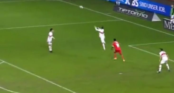 (Video) On-loan Liverpool star scores goal Peter Crouch would be proud of after lovely run