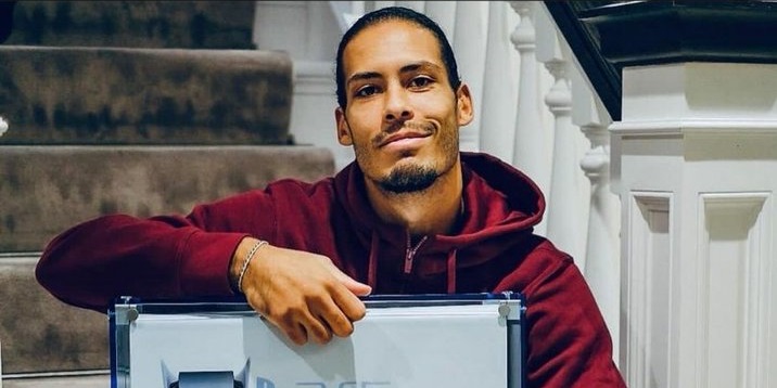 (Photo) LFC’s van Dijk posts smiley snap online after two months of silence