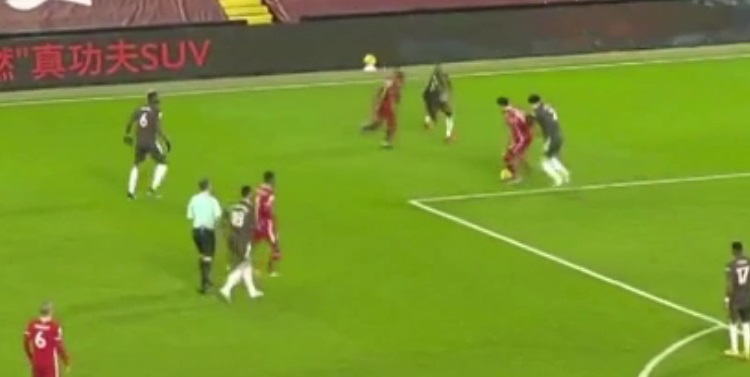 (Video) Firmino & Mane combine to school Man United defence with silky skills