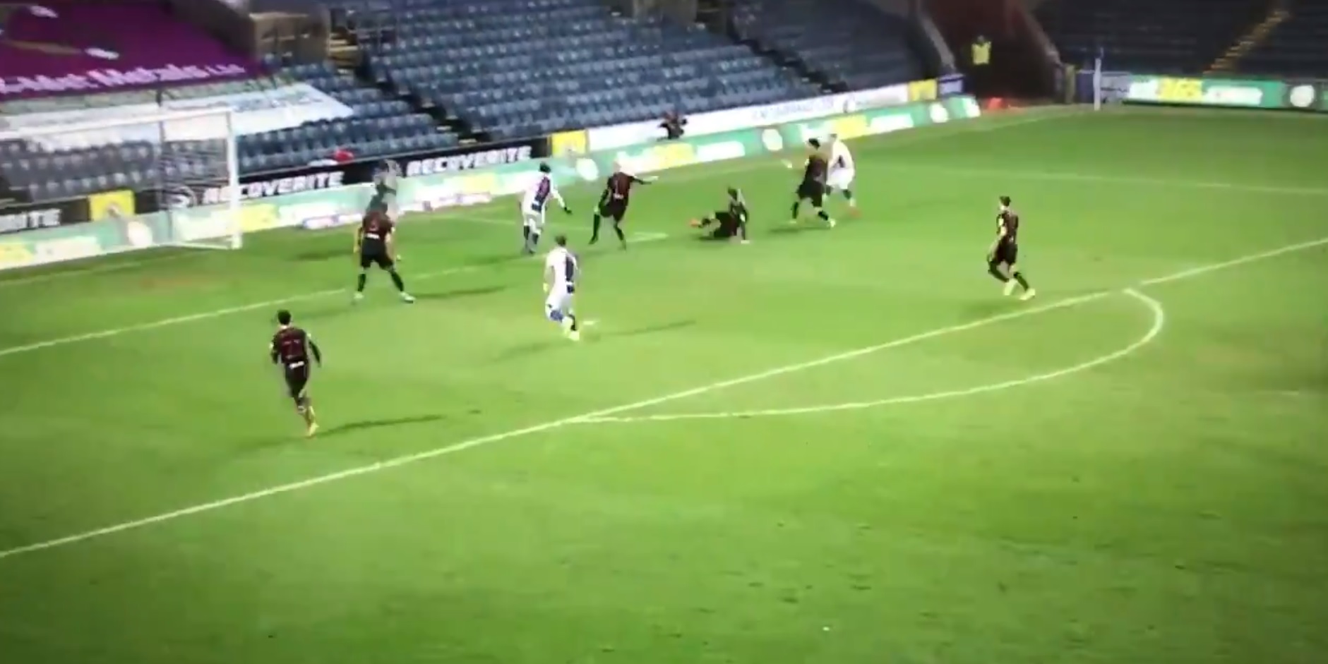 (Video) LFC loanee Harvey Elliott nets brilliant fifth goal of the season from challenging angle