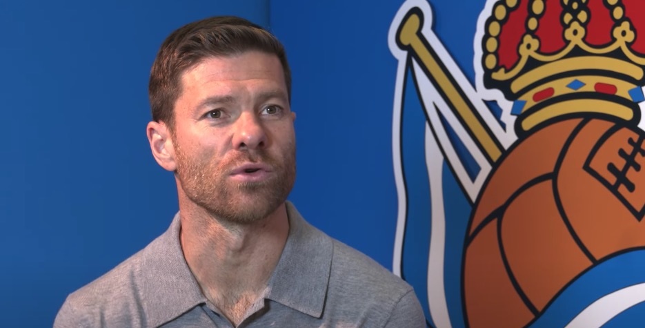 Xabi Alonso extends stay with Real Sociedad, despite reports linking him with Gladbach move