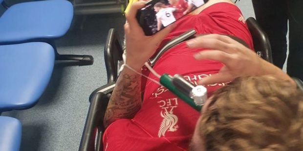 (Photo) Harvey Elliott watched remainder of Liverpool v. Leeds from hospital bed