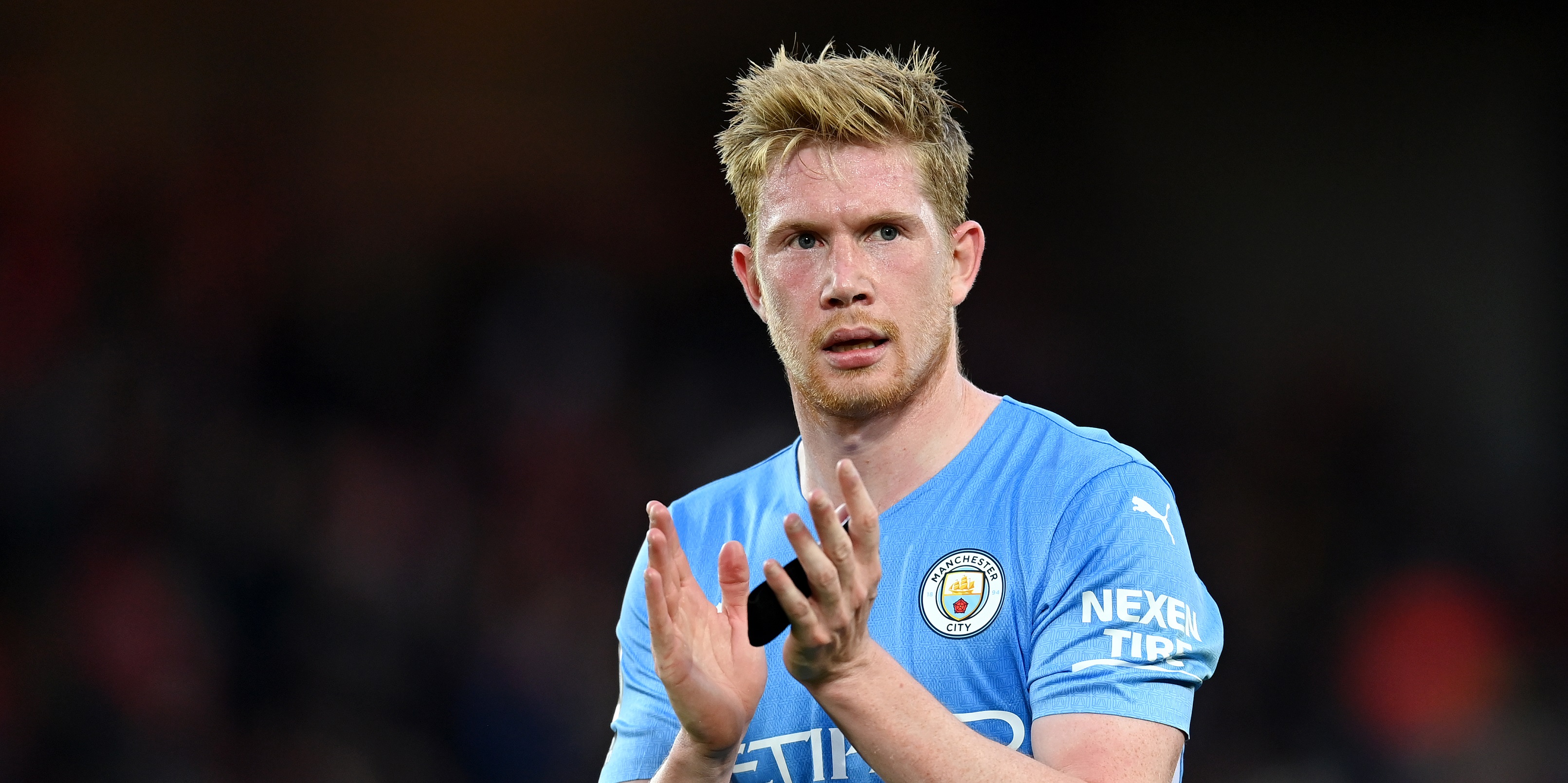 Футболист де. Де Брюйне Манчестер Сити. Kevin de Bruyne 2022. Де Брюйне Реал. Кевин де Брюйне торс.