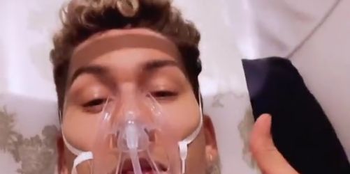 (Image) Bobby Firmino pictured with breathing apparatus in potentially worrying image as injury comeback continues
