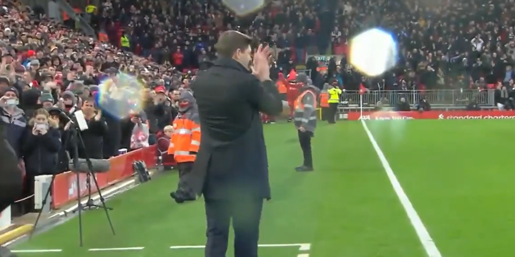 (Video) New angle of Gerrard’s Anfield return captures ex-Red applauding home support