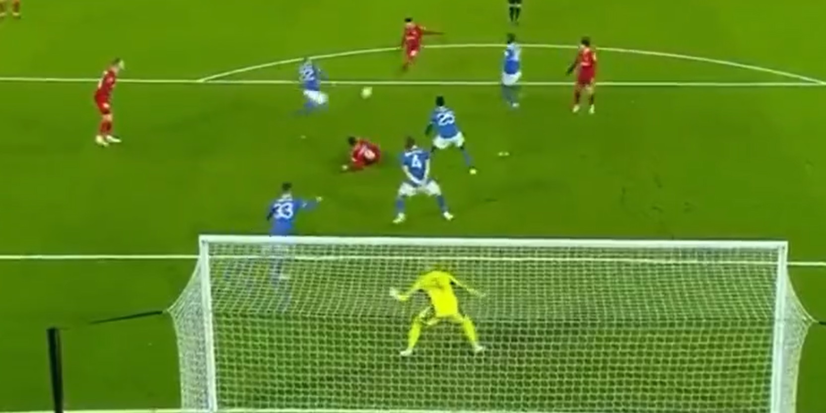 (Video) Oxlade-Chamberlain bends neat finish after Liverpool concede twice in the space of four minutes
