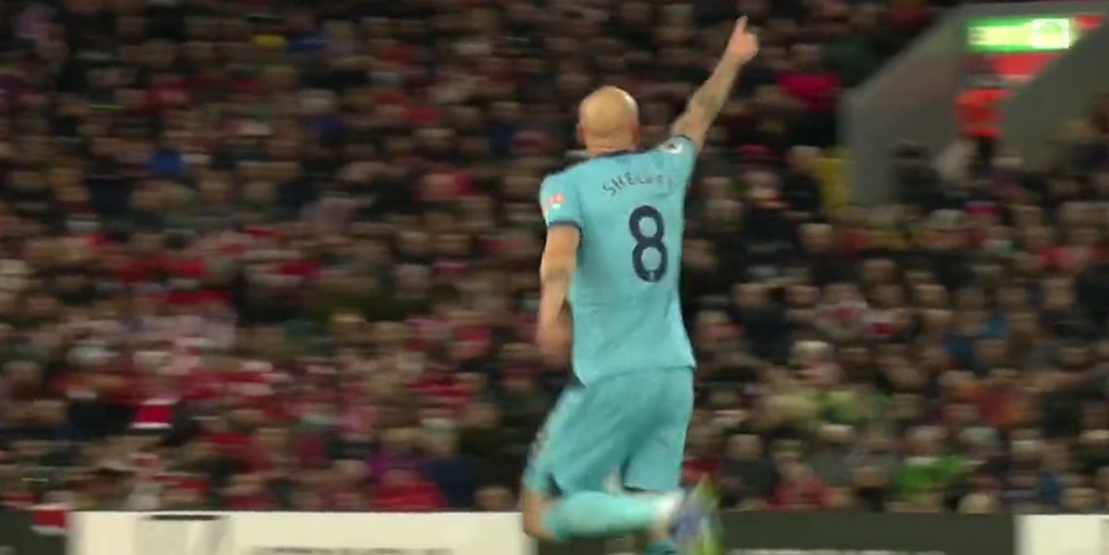 (Video) Jonjo Shelvey didn’t show any respect to his former team as he scored to put Newcastle United ahead at Anfield