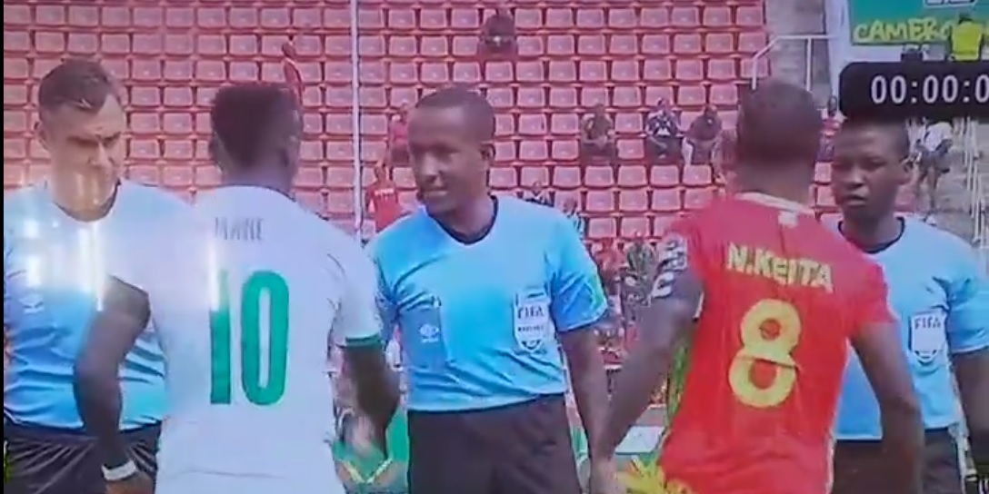 (Video) Keita and Mane embrace in lovely AFCON pre-match moment