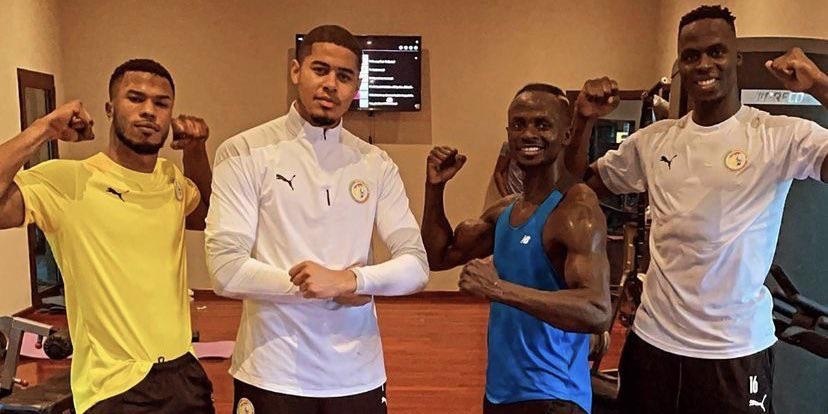 (Photo) Sadio Mane looks absolutely ripped in gym snap with Senegal squadmates