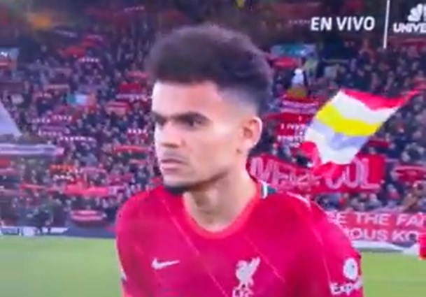 (Video) Diaz hears spine-tingling rendition of YNWA for the first time with Liverpool at Anfield