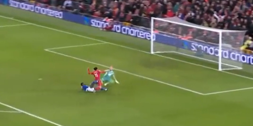 (Video) Liverpool denied a penalty by VAR after Salah cleaned out in the box after one-v-one