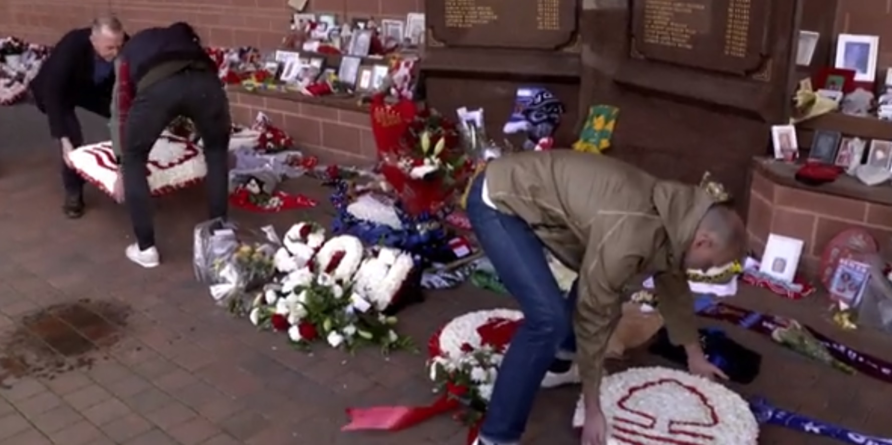 (Video) Watch Nottingham Forest Supporters’ Trust’s classy gesture at Hillsborough memorial ahead of FA Cup clash