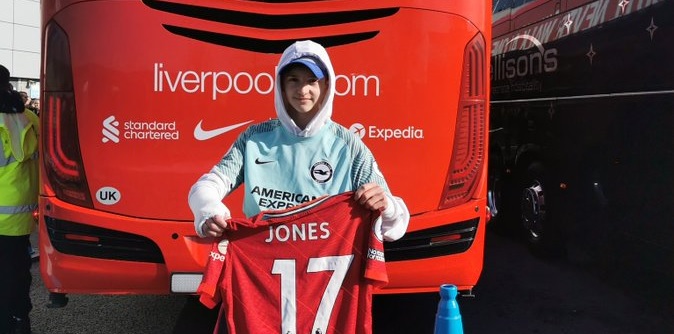 (Photo) Brighton fan shares lovely Curtis Jones gesture during Liverpool visit