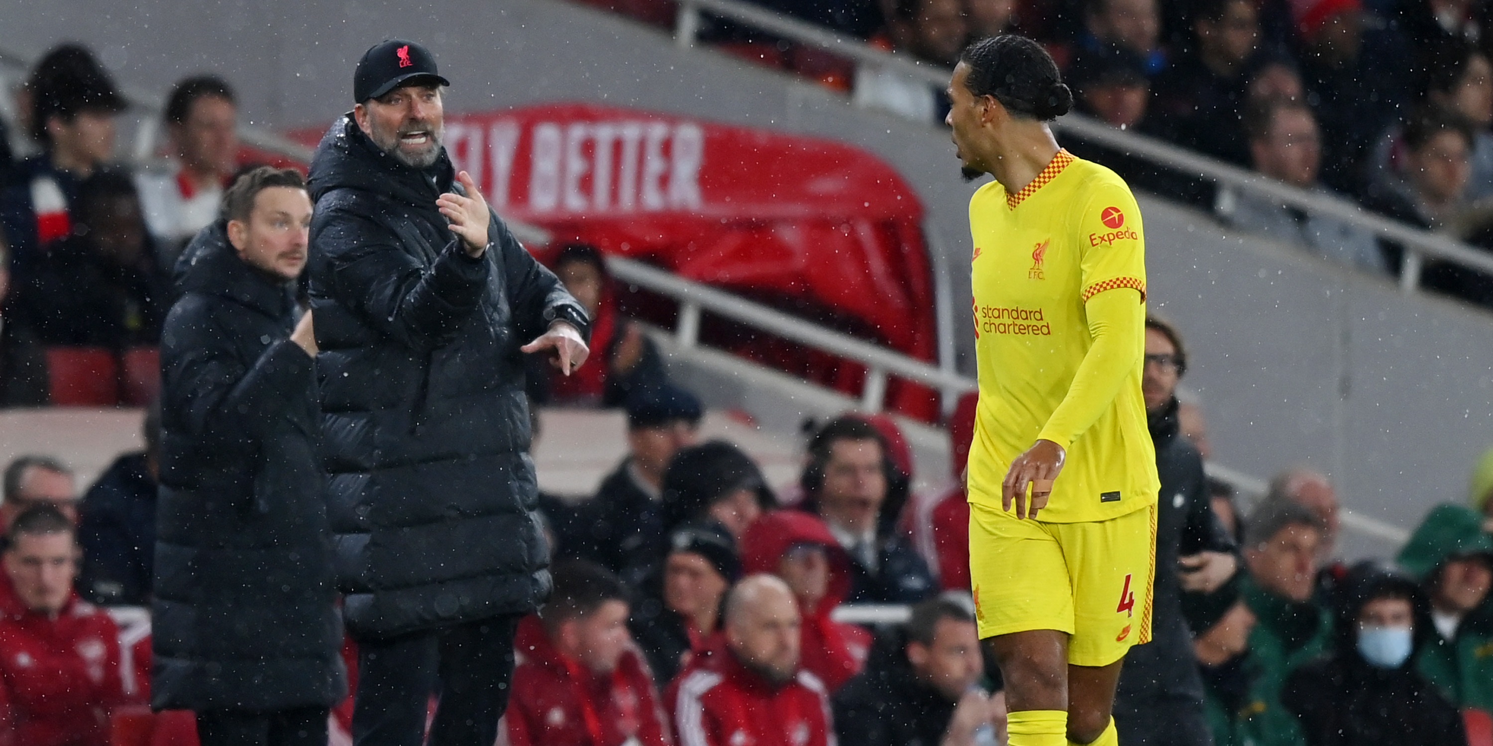 Leeds legend shares bizarre criticism of key Klopp tactic; claims Liverpool are putting themselves in danger