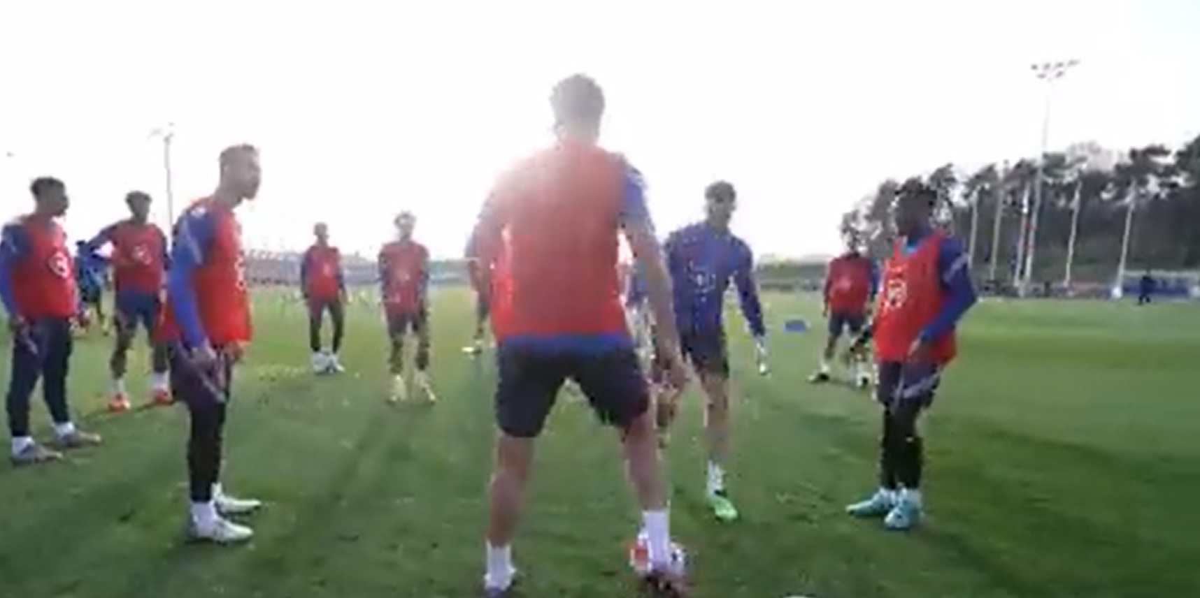 (Video) ‘What you doing?’ – Henderson’s death stare at Maguire during bizarre England training moment will have fans howling