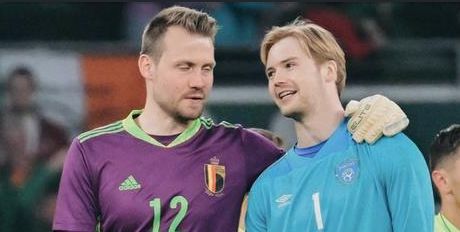 (Photo) Simon Mignolet shares post-match image with Caoimhin Kelleher following Belgium’s draw with the Republic of Ireland