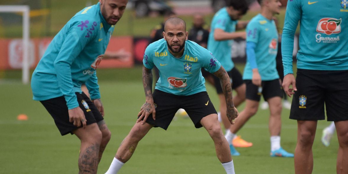 Dani Alves on the Liverpool player that he ‘admires’ in glowing account of our man
