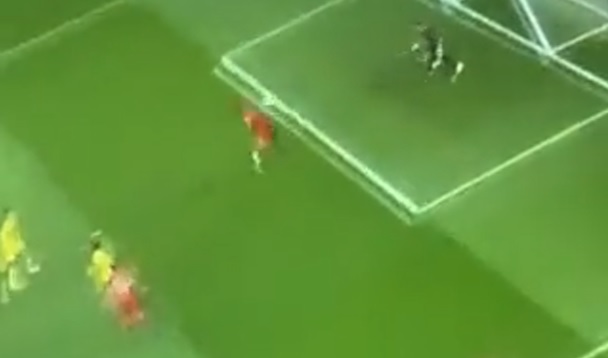 (Video) Liverpool should be 1-0 up after Mane fluffs header from incredible Salah cross