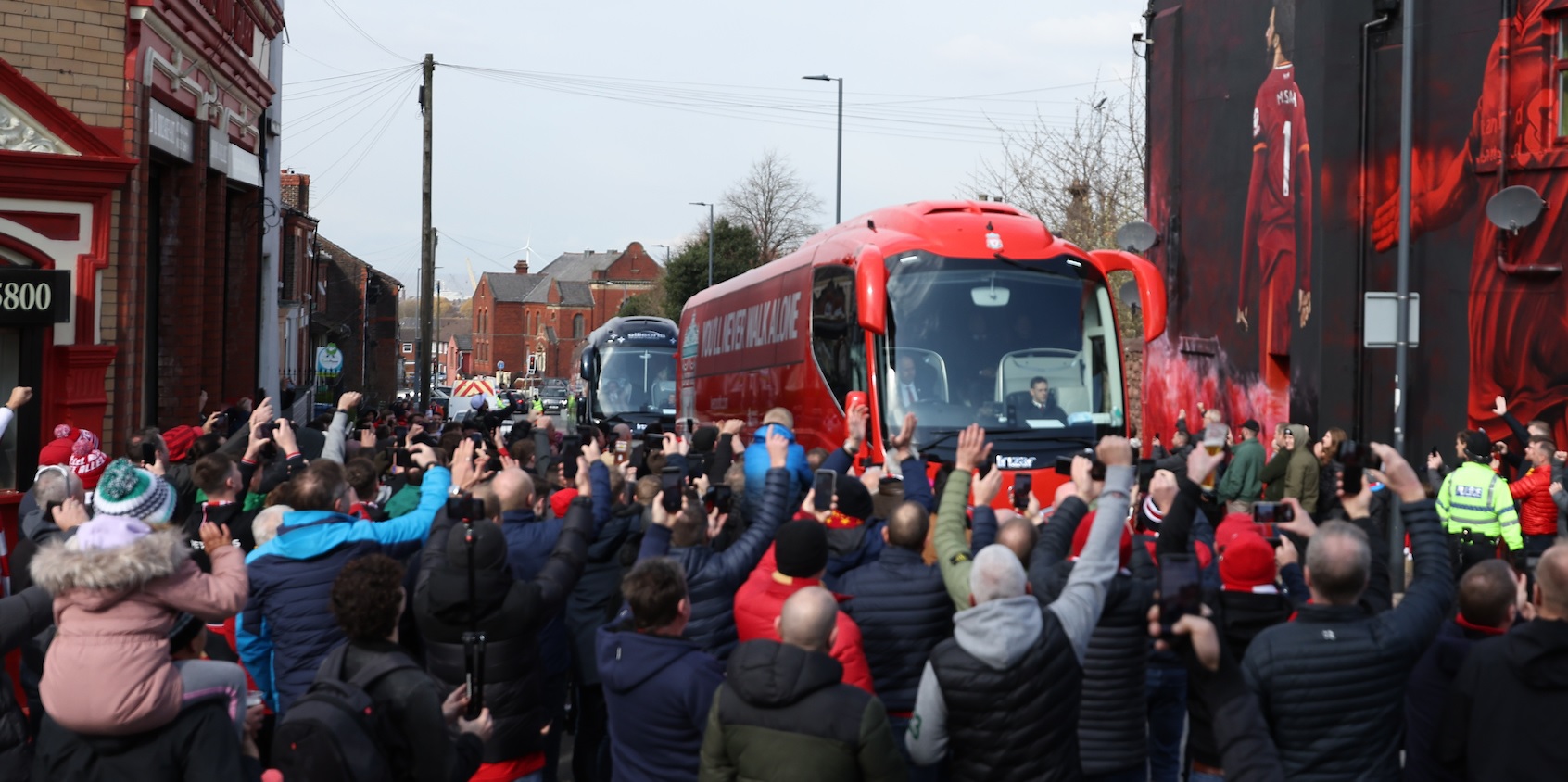 (Image) Mo Salah mural looks stunning in cool shot of Liverpool team coach en route to Anfield