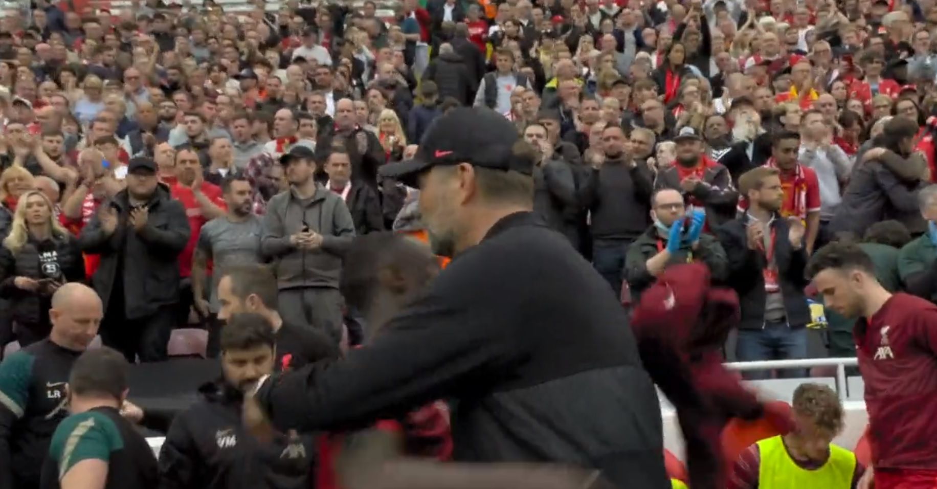 (Video) Liverpool Fans' Incredible Reaction After City Win Title