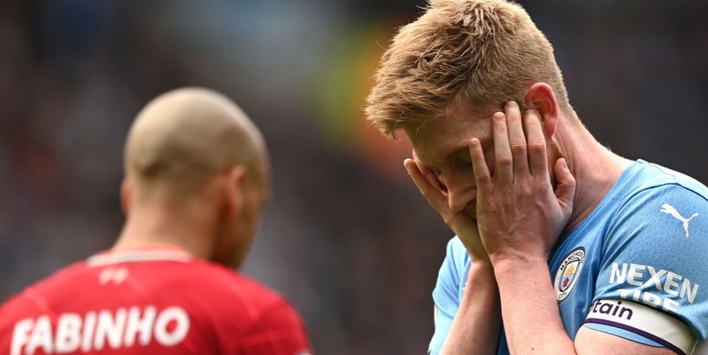 Kevin De Bruyne claims that the standards Liverpool and Manchester City continue to set are ‘a little bit crazy’