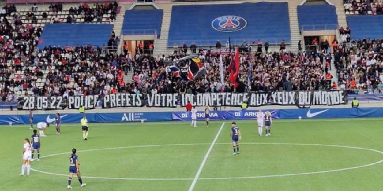 (Image) PSG fans unveil banner criticising French police after the debacle at the Stade de France for the Champions League final