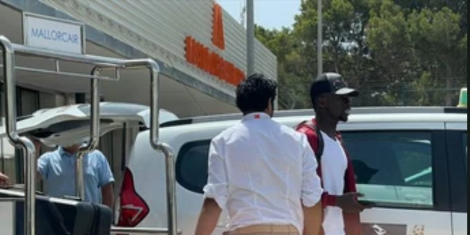 (Photo) Sadio Mane snapped in Mallorca ahead of impending Bayern Munich transfer switch; presentation date set