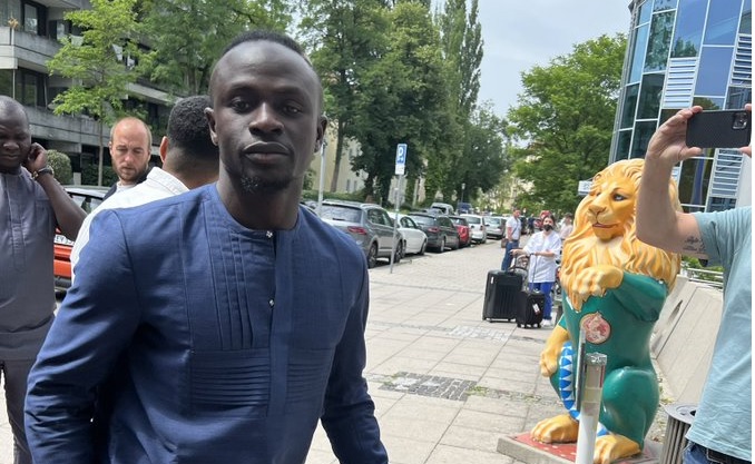 (Photo) Mane’s Bundesliga switch nears as ex-Red pictured in Germany by Bayern journalist ahead of £27.5m move