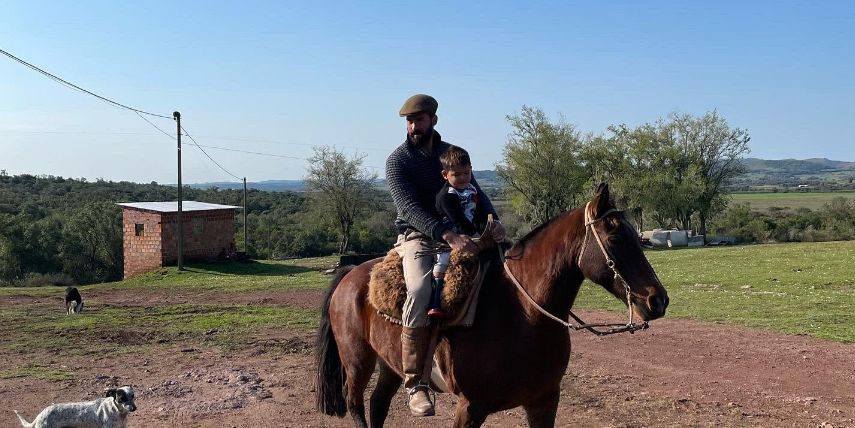 (Images) Alisson Becker enjoys a cowboy inspired holiday with his family ahead of his return to Liverpool for pre-season