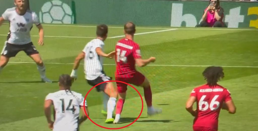 (Video) Henderson appears to be fouled in build-up to Mitrovic goal