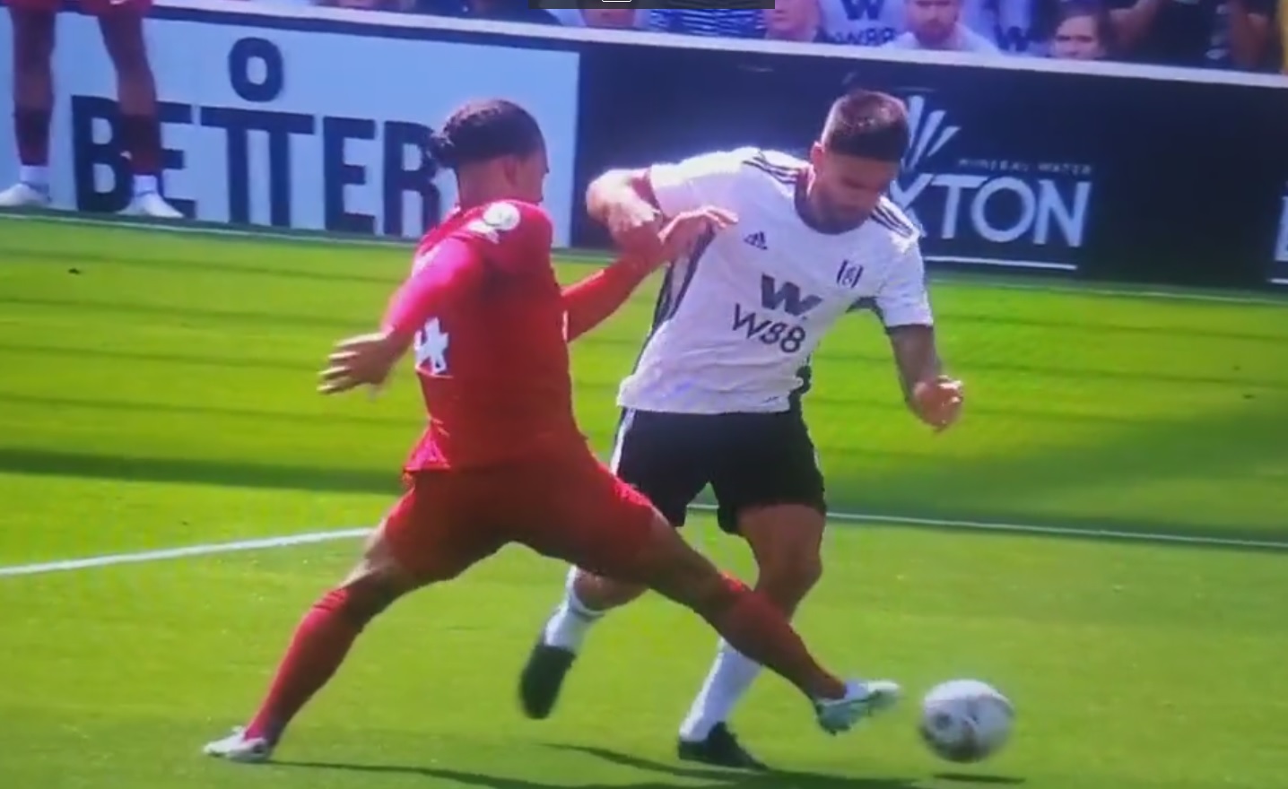 (Video) Van Dijk gifts Fulham penalty in rare moment of madness from Liverpool defender