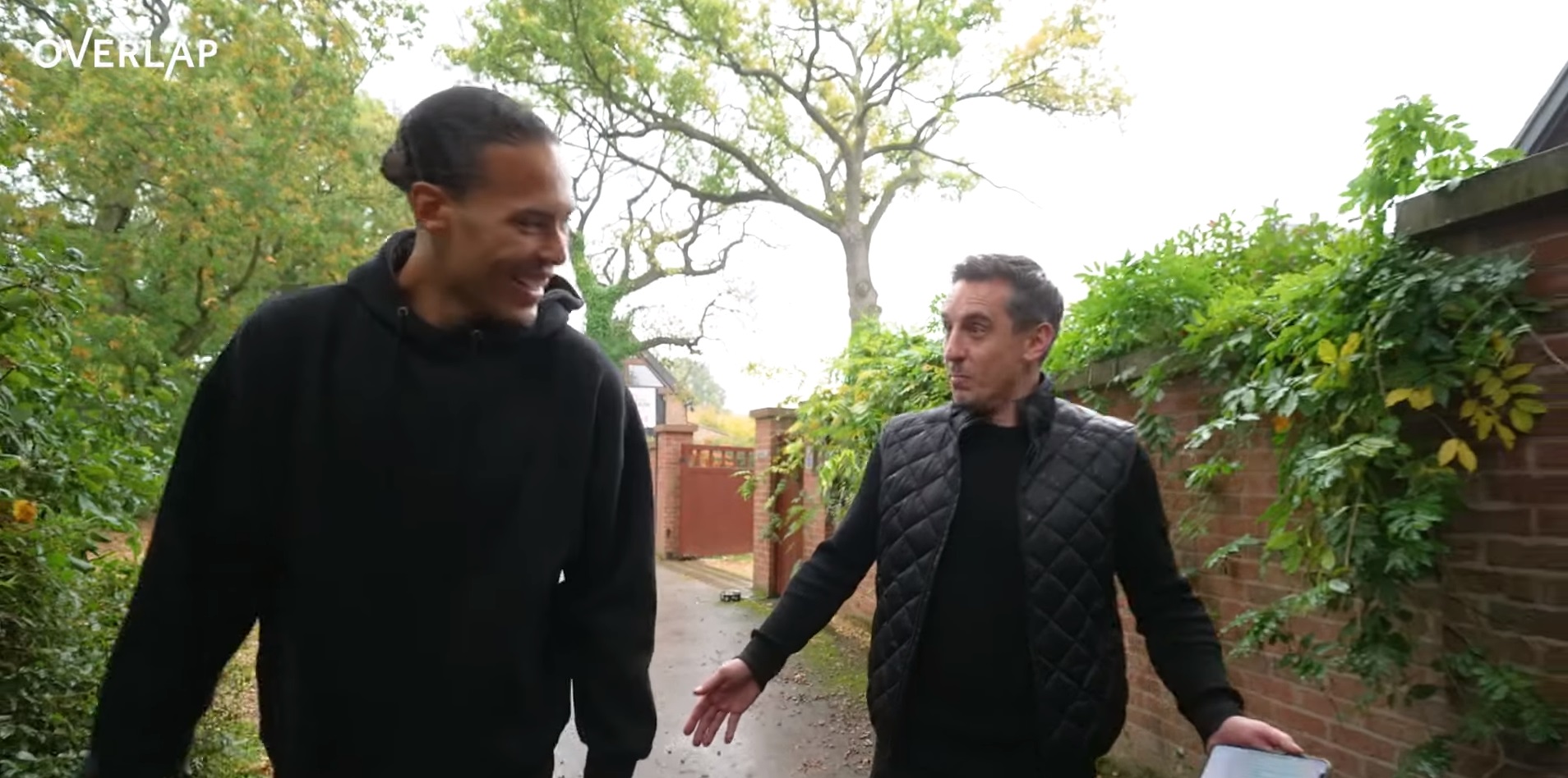 (Video) “No you don’t!” – Gary Neville can’t believe celebrity number Van Dijk has on his phone