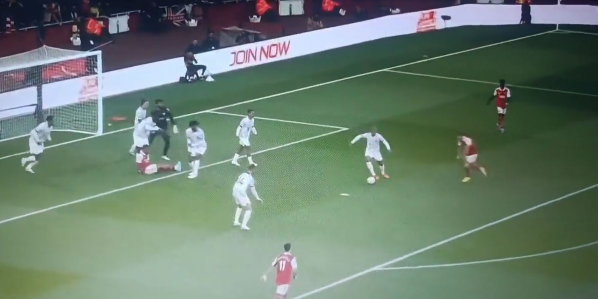 (Video) Liverpool had five chances to clear the ball before Arsenal were awarded a soft penalty at the Emirates
