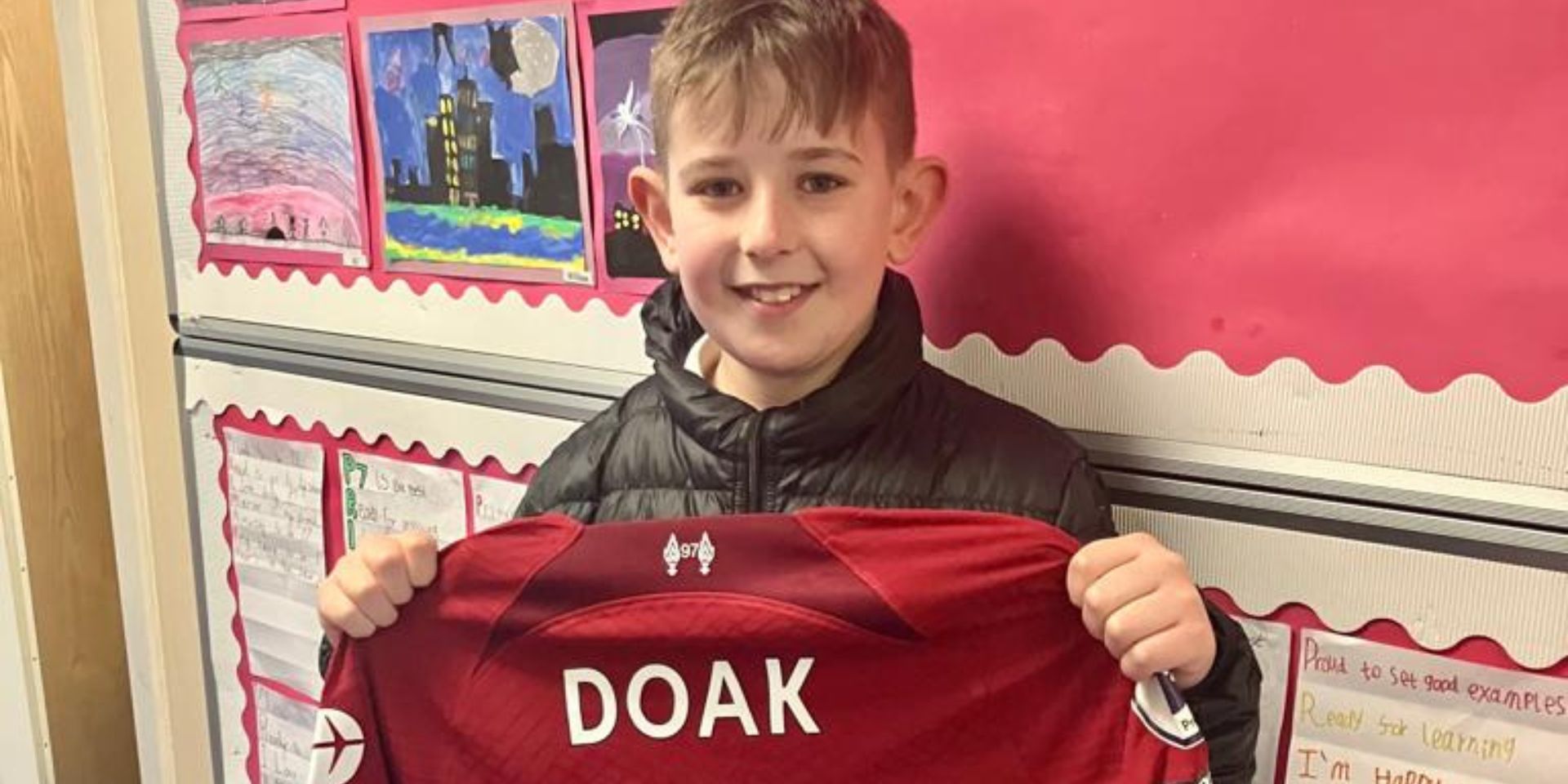 (Image) Ben Doak’s little brother proudly shows off his first Premier League shirt