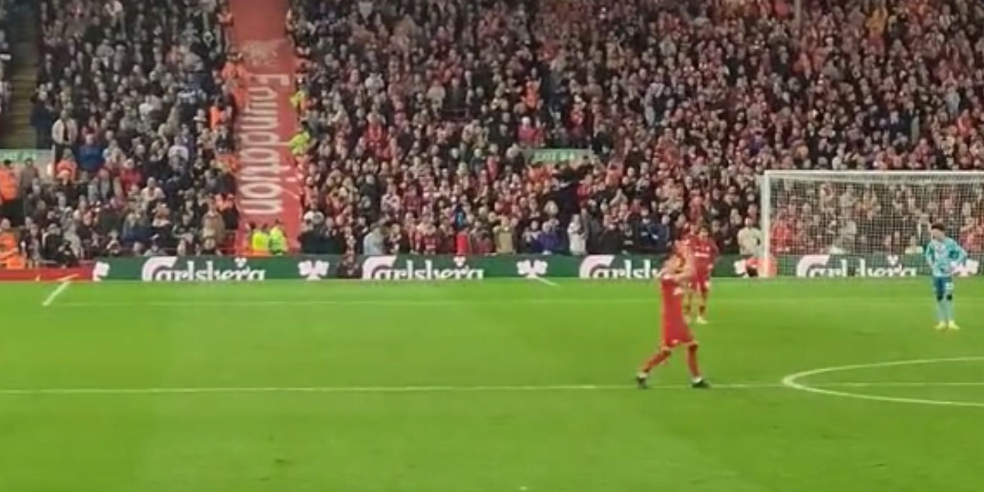 (Video) Anfield bursts into applause as Darwin Nunez is subbed off in final pre-World Cup appearance
