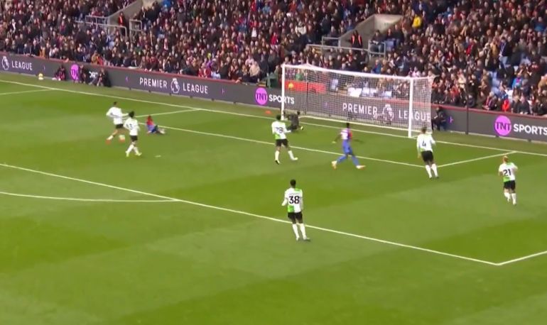 (Video) Alisson pulls off miraculous save to keep Liverpool level v Palace