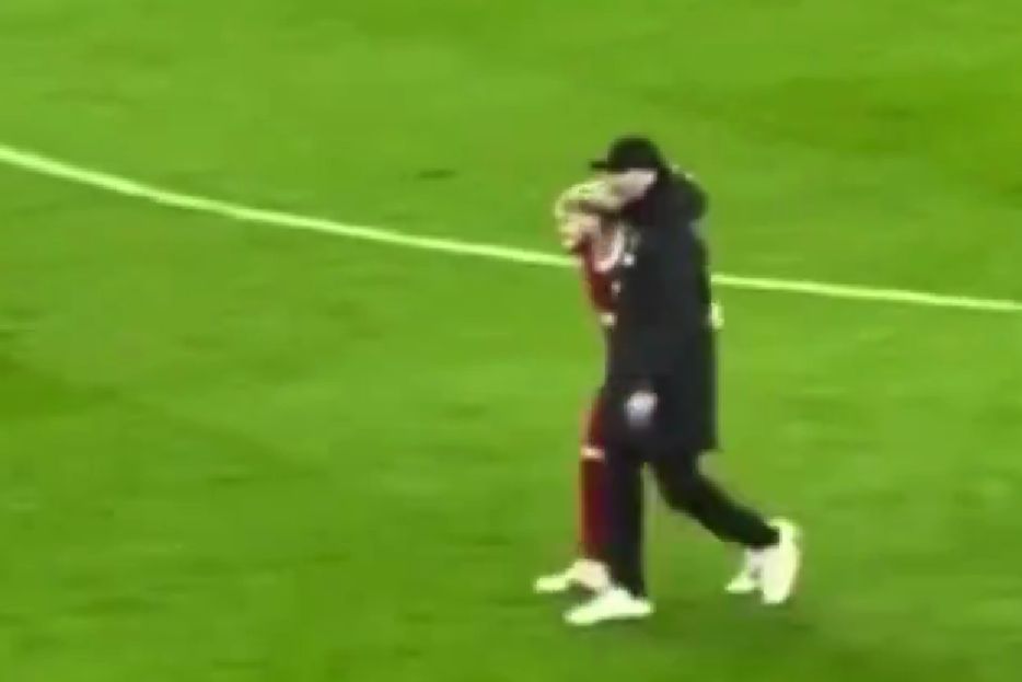 (Video) What Klopp did to Harvey Elliott after full-time vs Manchester City is telling