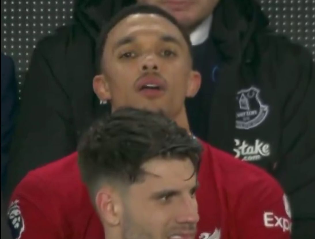 (Video) Watch what Trent was doing on Liverpool bench during dire Everton scenes