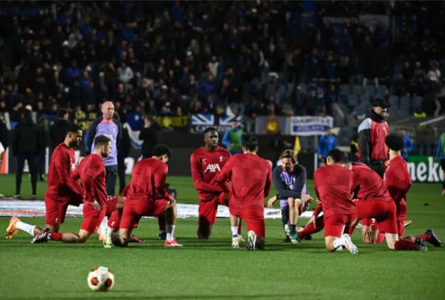 liverpool-players-warmup